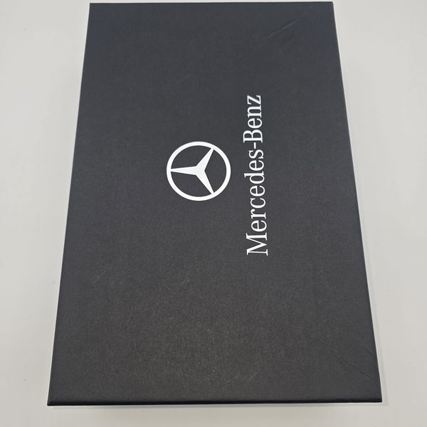 Подарунковий набір Mercedes-Benz термос і парасоля у подарунковій коробці 1732 фото