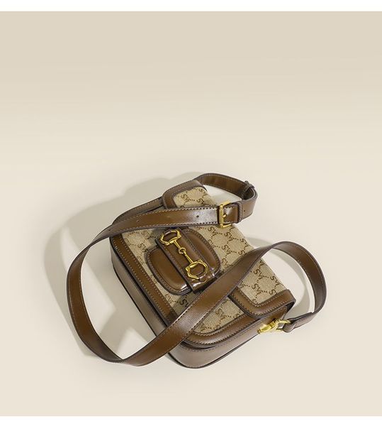 Жіноча стильна сумка Крос-боді 2041 фото