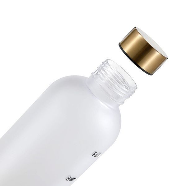 Бутылочка для воды Refill 1000 мл из тритана белая с золотистой крышкой 5048 фото