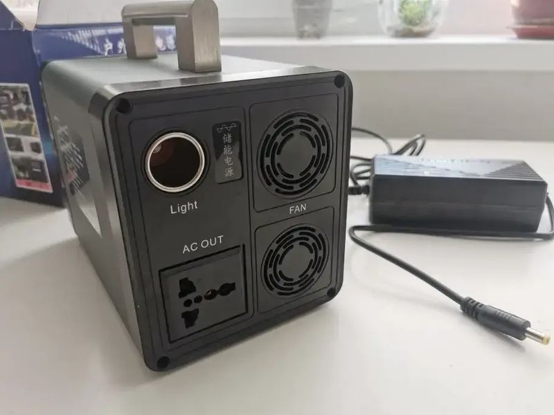 Інвертор акумуляторний 12,8V/50Ah/600W Портативна електростанція 600Вт, 144000мАч MU541201 фото